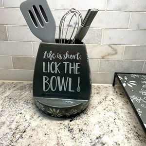 Temptations Utensil holder